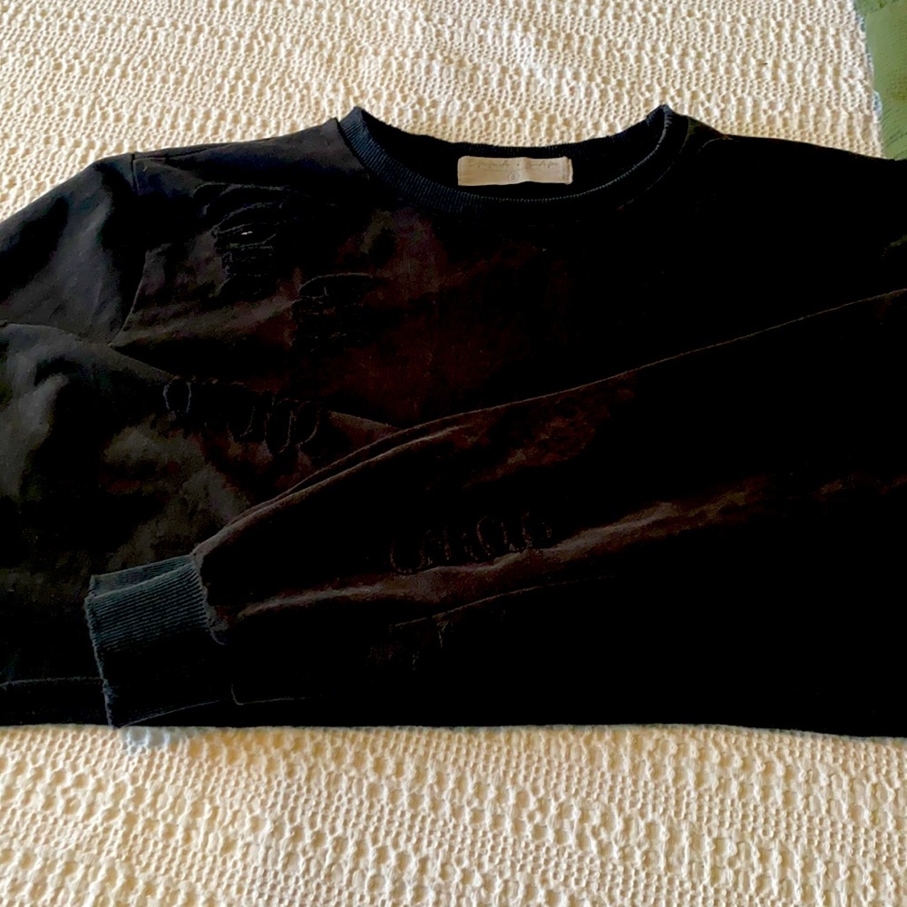 Black cropped girl sweater